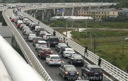 2023大年初四高速堵車(chē)嗎（年初四外出要注意什么）